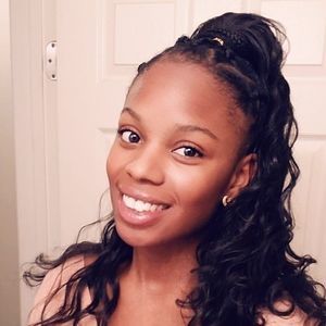 Meet your Posher, Christina